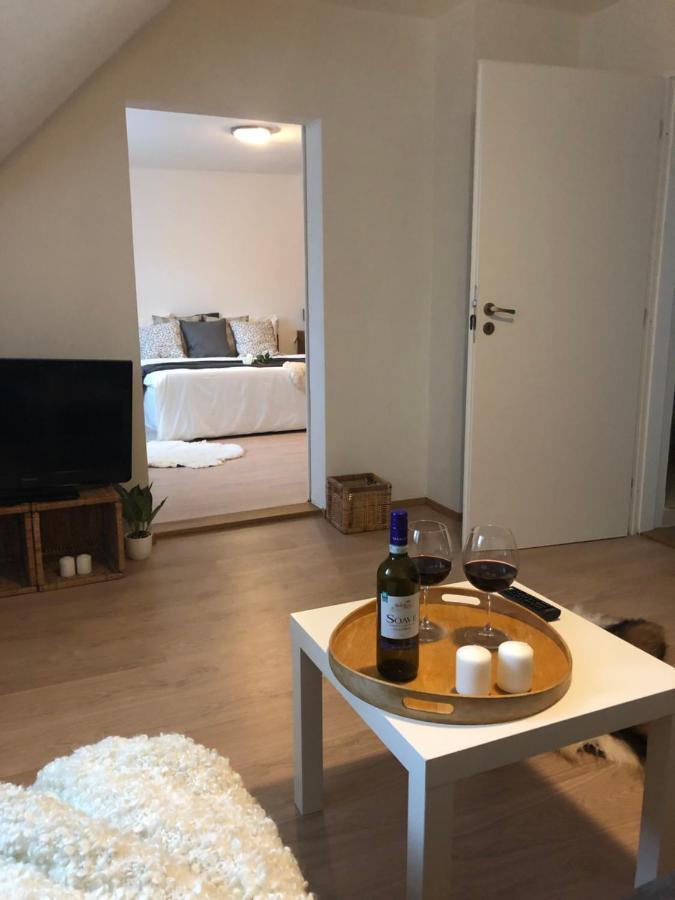 Apartmány Jevany Exterior foto